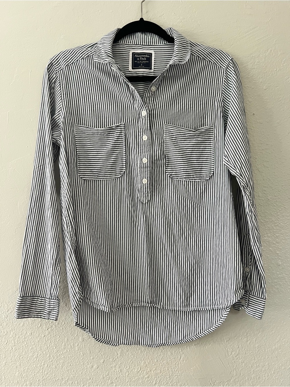 Abercrombie & Fitch Women Black & White Striped Button-Placket Shirt
